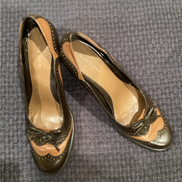 Heels - Picture 5 of 7